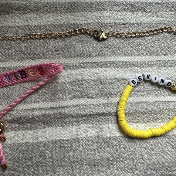 Be Kind 3 bracelet bundle - Picture 3 of 5